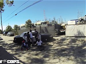 plumb the Cops - white damsel cop pummeled by 3 BBCs