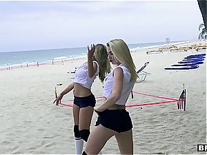3 teenage sweethearts catch a large dong on the beach