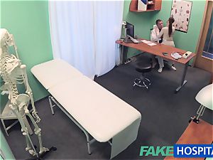 FakeHospital doc gets magnificent patients slit moist